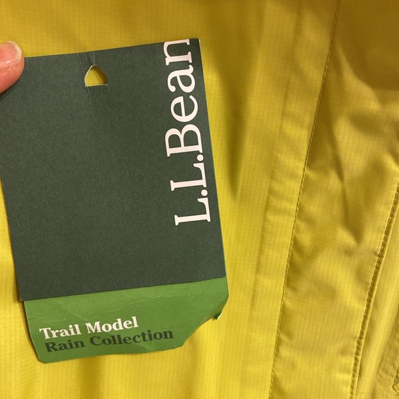 NWOT OFFERS WELCOME LL BEAN RAINCOAT BUNDLE AND SAVE - Picture 5 of 5